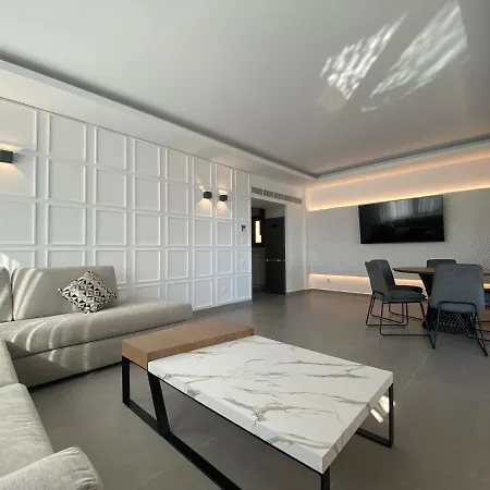 Apartmán Deluxe Two-bedroom With Sea View & Jacuzzi Nea Skioni